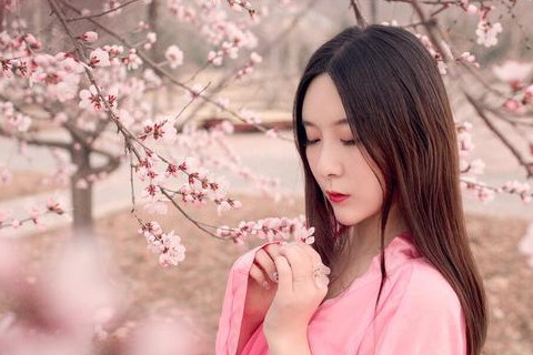 走桃花運(yùn)女生的運(yùn)勢(shì)